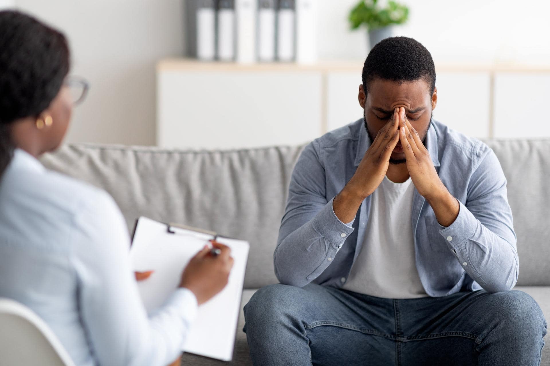 SOMETHING FEELS WRONG BUT I DON’T KNOW WHAT — A GUIDE TO 6 MENTAL HEALTH CONDITIONS THAT MIGHT EXPLAIN HOW YOU’RE FEELING
